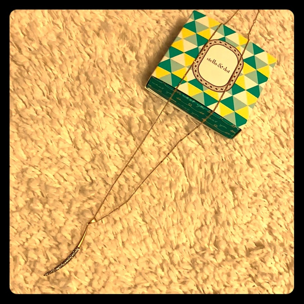 S&D New Moon Necklace